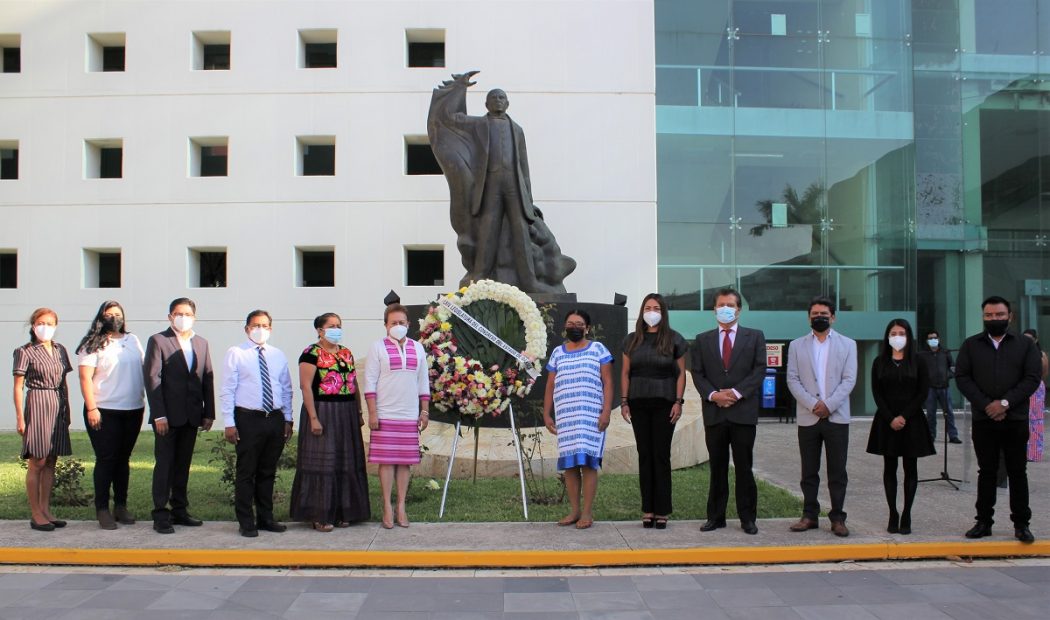 FOTO 1.1 Conmemora Congreso de Oaxaca, natalicio de Benito Juárez