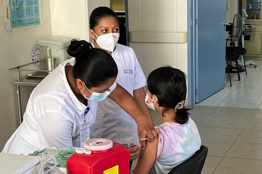 Activan en Oaxaca puntos de vacunación contra COVID-19 en Unidades Médicas 3