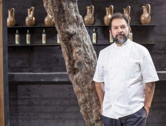 Con «Cena entre penumbras» by Chef Enrique Olvera abrirá Aquelarre 2022